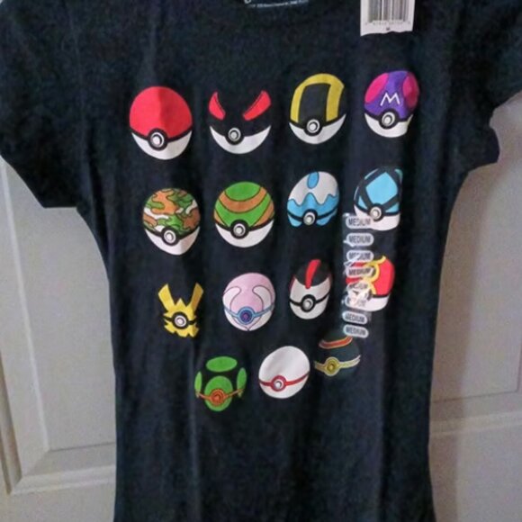 NWT Lot of 4 Pokemon T-shirts Junior Medium - Picture 4 of 5